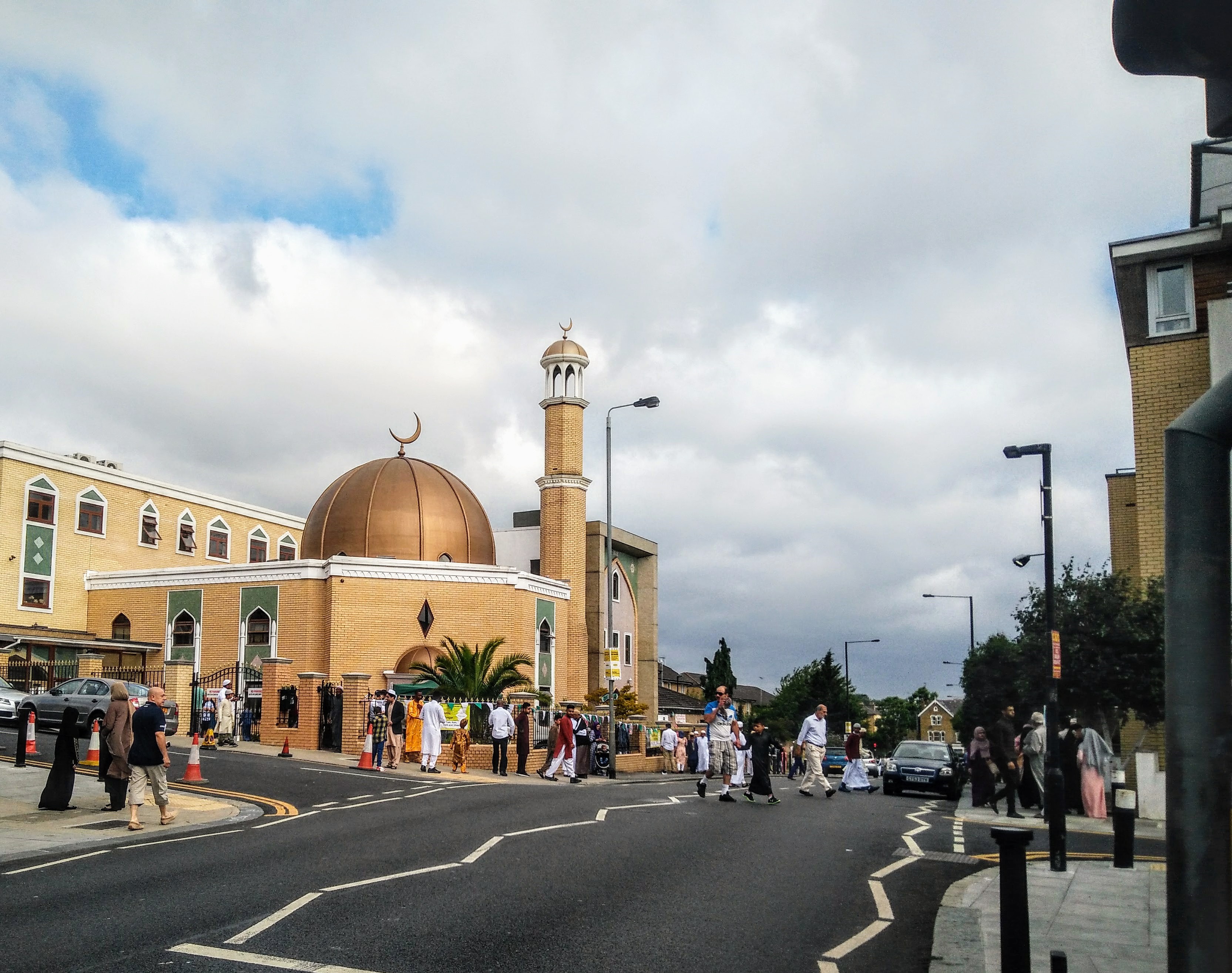 London Islamic Cultural Society and Mosque — صورة 4