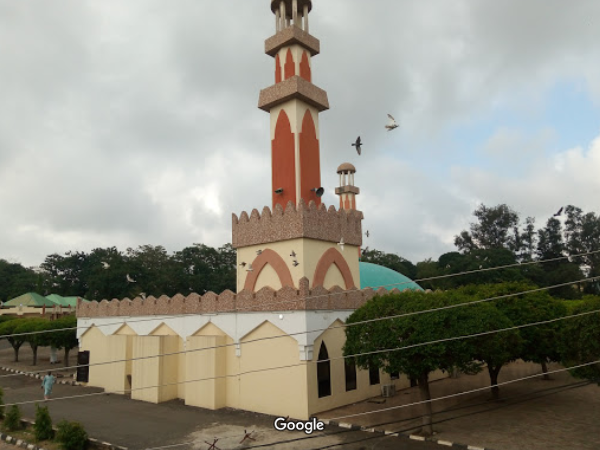 Shehu Shagari Model Islamic Center — صورة 3
