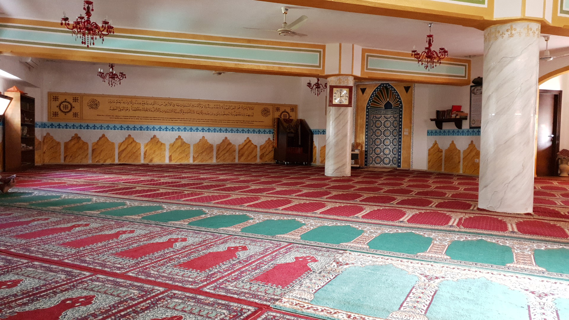 مسجد المركز الإسلامي في تافولارا — صورة 2