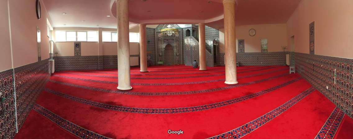 مسجد ومركز نامور الإسلامي التركي