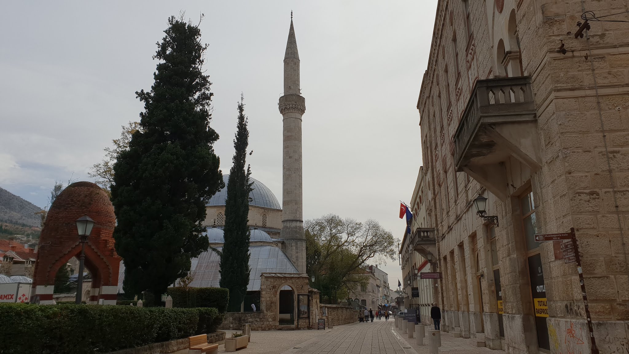 Karađozbegova džamija — صورة 1